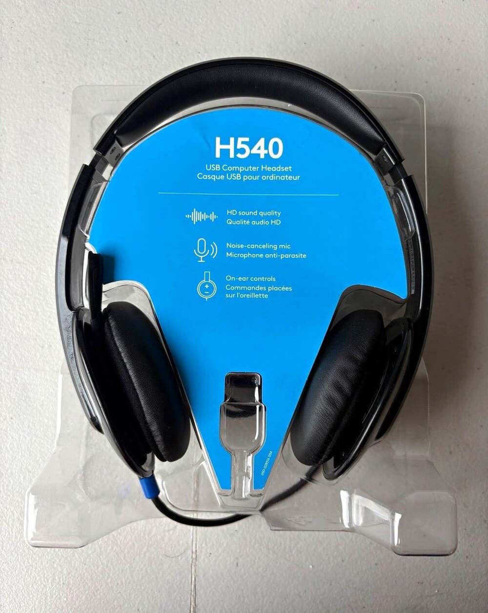 Logitech H540 USB Wired Headset Noise-Cancel Boom Mic On-Ear Controls Black